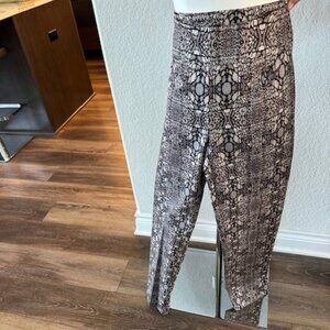 Lisette Cropped Pants Size 12